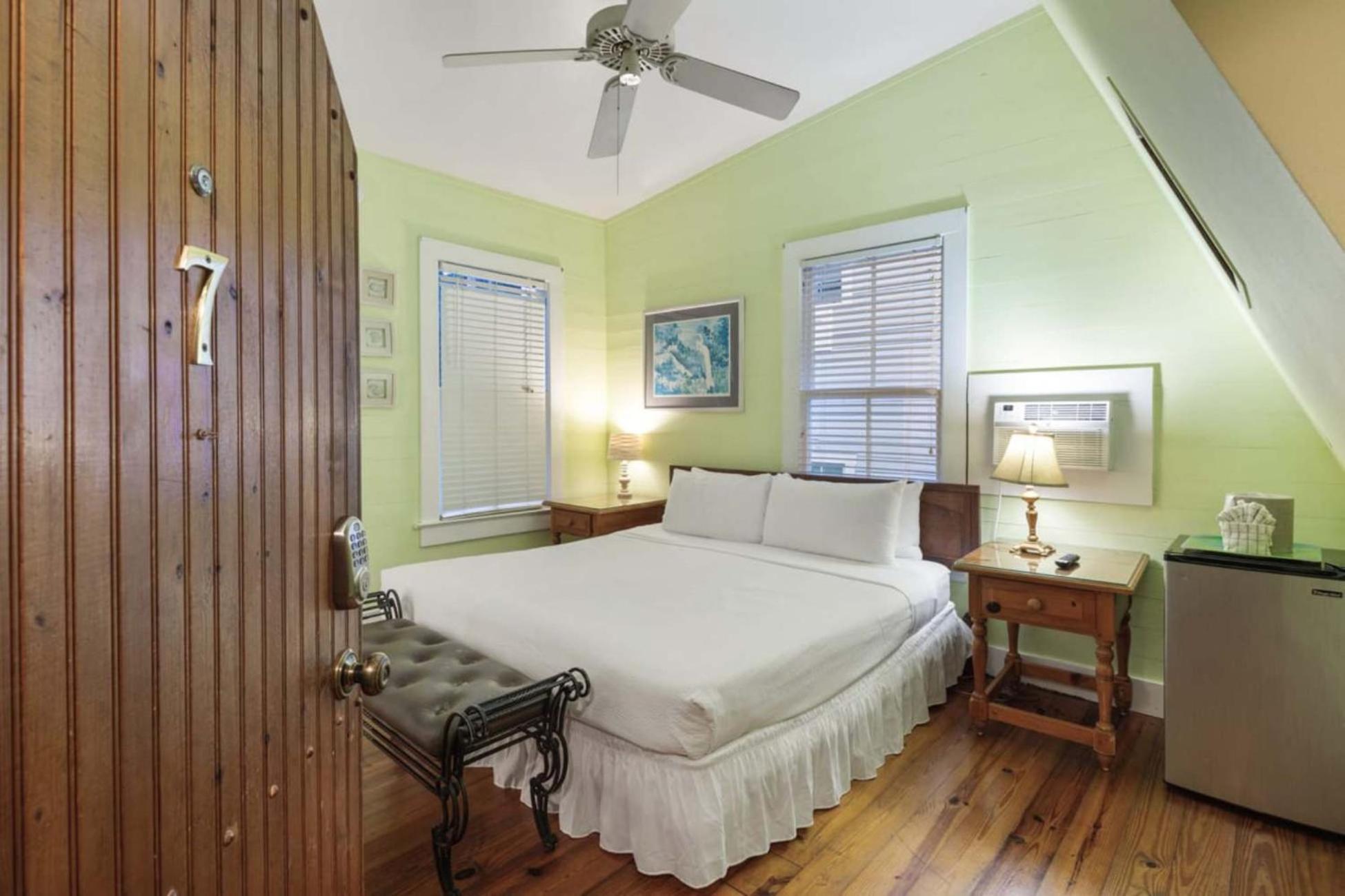 Curry House - Pool, King Bed & Balcony! Room 7 Key West Luaran gambar